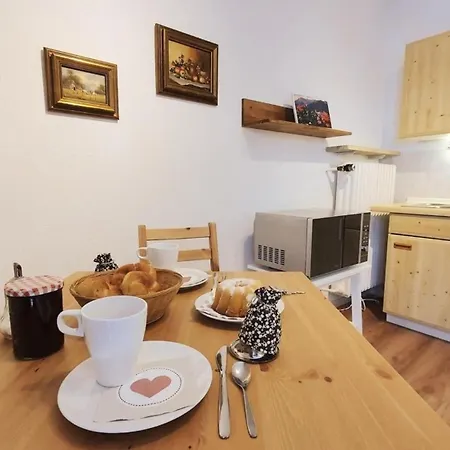 Mika -101- Διαμέρισμα